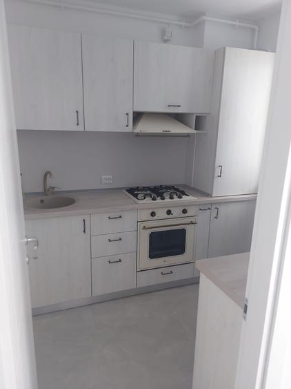 Garsoniera, 35mp, centrala proprie, metrou, parcare, AC, Hils Pallady