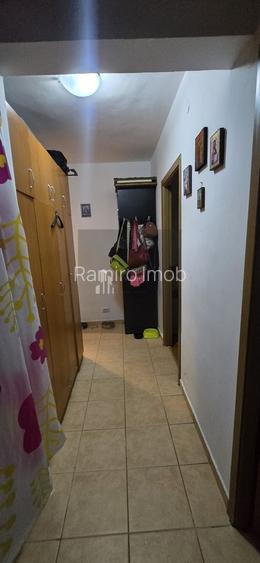 Apartament 3 camere/ 400 m Metrou N Grigorescu, decomandat, etaj 2/4 - 9
