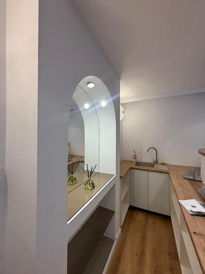 Casa tip duplex, 6 cam, 3 nivele, parcare, ultrafinisata, zona P. Engels