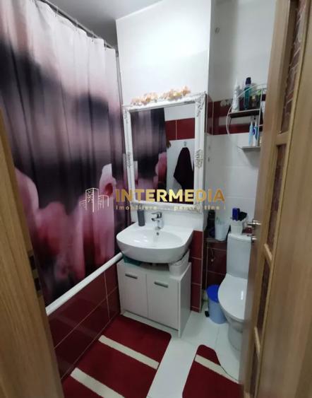 Apartament 3 camere CETATE Bulevard Etaj 3 Renovat Total Mobilat Beci Parcare