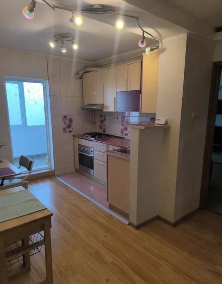 Apartament de 2 camere, 56 mp, centrala, balcon, zona Aviatiei