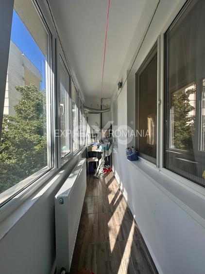 Apartament decomandat cu 3 camere, renovat recent, centrală proprie
