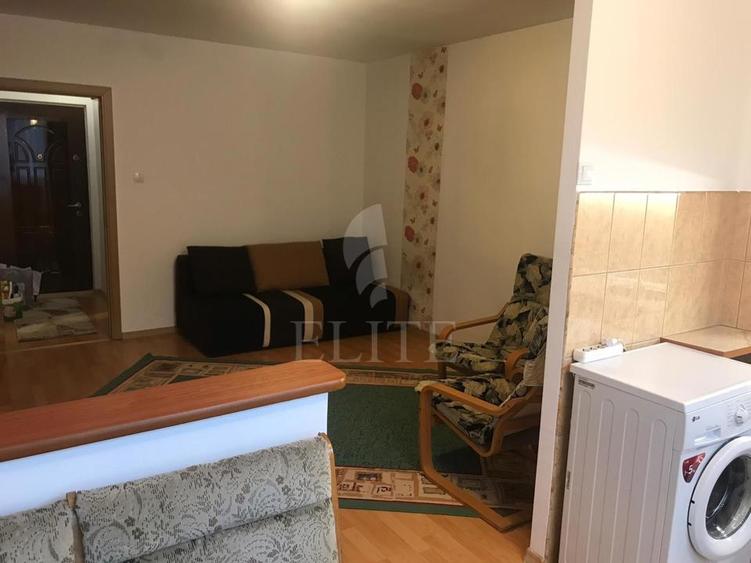 Garsoniera în zona Dambovitei - Expotransilvania