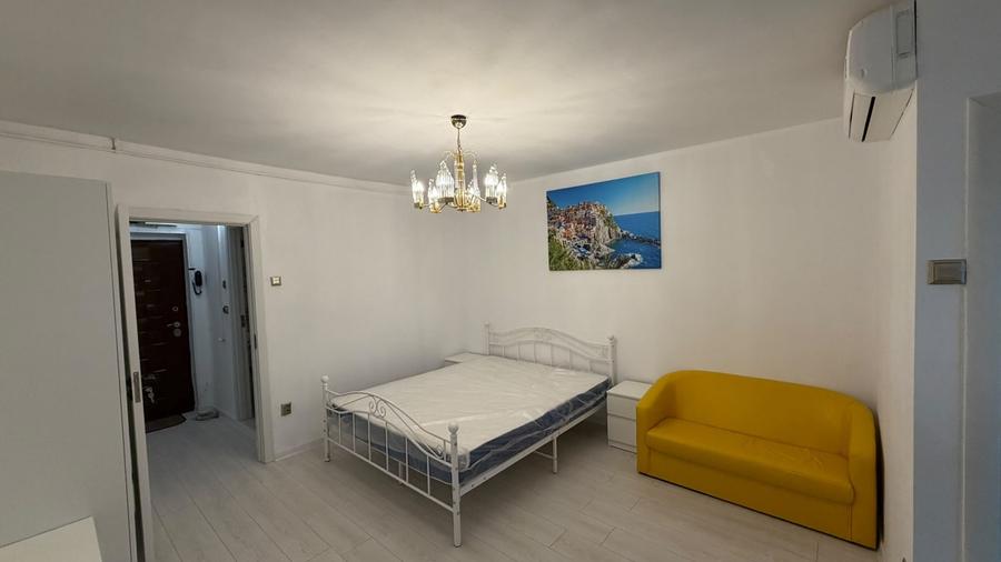 Garsoniera, semidecomandata, 32 mp, balcon, ac, metrou aproape, Drumul Taberei