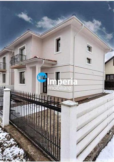Duplex 4 cam, 250 teren, canalizare, 300 m de Profi Horpaz