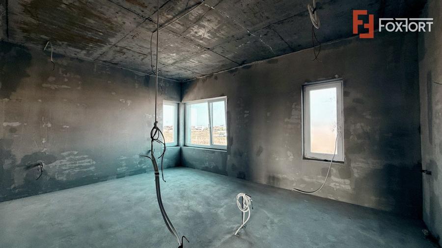 COMISION 0% Apartament cu 3 camere si terasa de 25 mp, etaj 1 - Torontalului