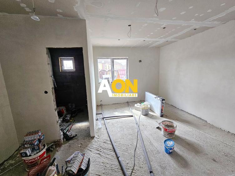 Casa 12 camere, pretabila ca pensiune sau pentru apartamentare