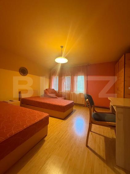 Apartament 3 camere, in vila, 46 mp, zona CENTRAL