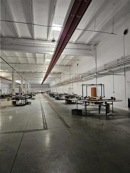 Spatiu Industrial - 3300 mp - Productie - Depozitare - Distributie