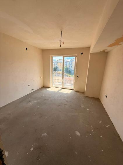 Apartament 2 camere semidecomandat zona Florilor - 8