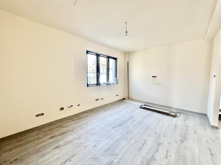 Comision 0%- Duplex cu 4 camere si anexa de 40 mp in centrul Mosnitei Noi