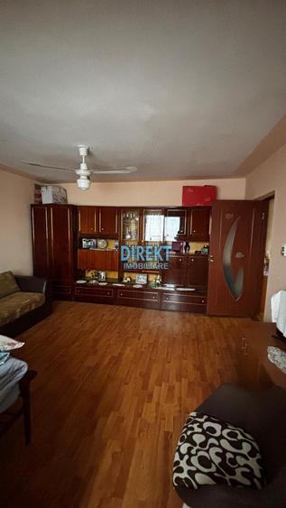 Apartament două camere decomandat