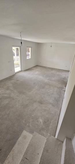 Dudestii Noi - Casa 7 Camere - Proiect 2 Familii