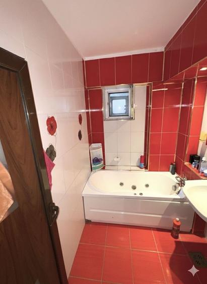 Etaj 8/10 | 78 mp total | 75.000 € negociabil