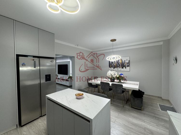 Casa in stil mediteranean, ultrafinisată 5 camere, 3 bai + curte.