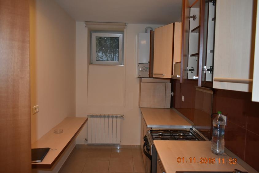 Apartament 5 camere pretabil birouri/locuit