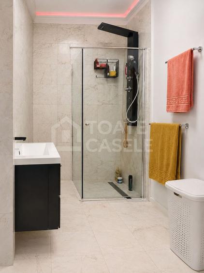 Apartament 2 camere | 56 mp + balcon | Investiție cu chiriași