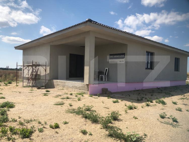 Casa semifinisata exterior , 170 mp , strada Principala Botiz-Ciuperceni