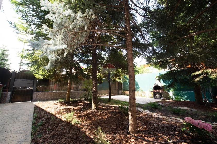 Apartament cu 4 camere 169mp, parter si teren 175mp, în zona Grivita