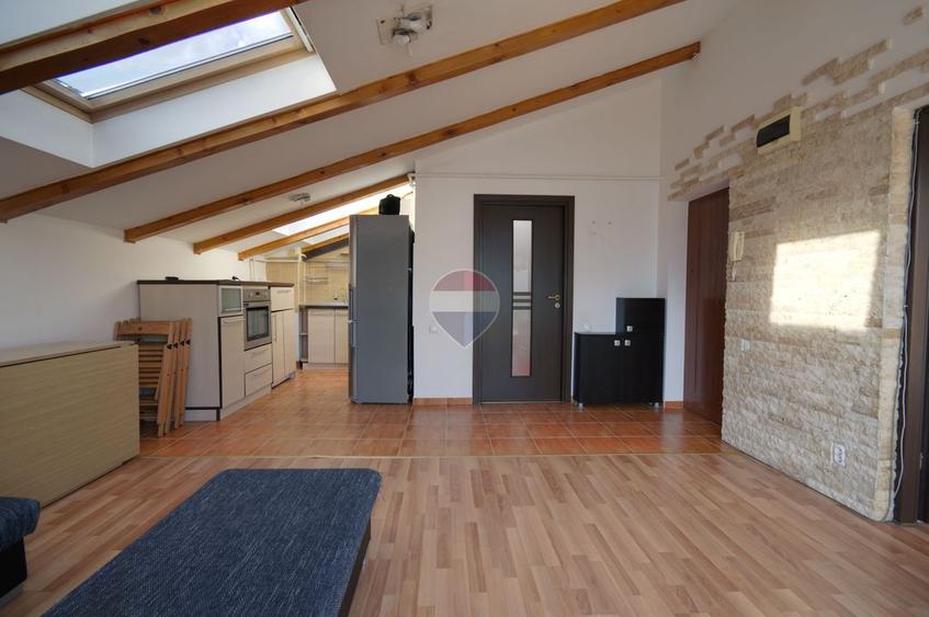 Apartament 2 camere de vanzare Floresti