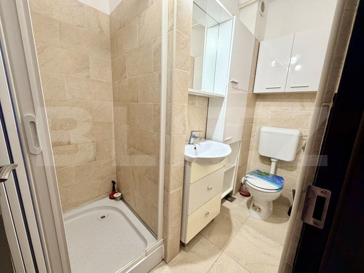 Apartament 3 camere, 60 mp, mobilat si utilat, boxa, loc de parcare, zona Cetate