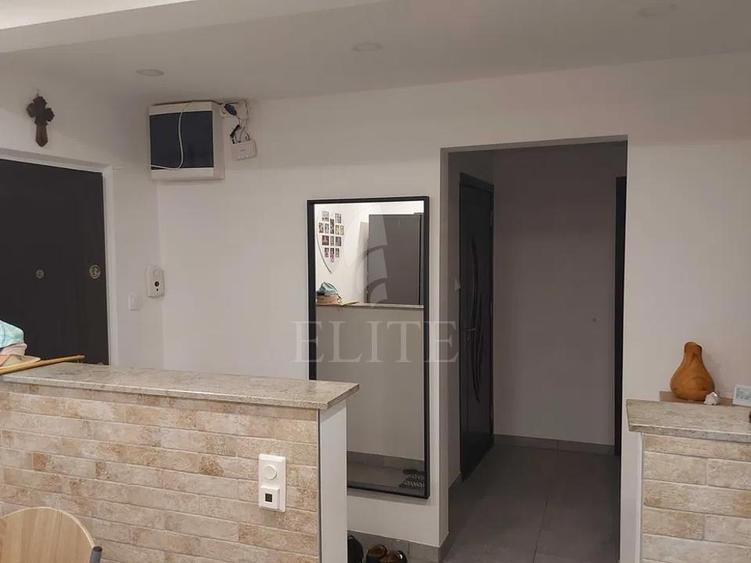 Apartament 3 camere în zona ZORILOR