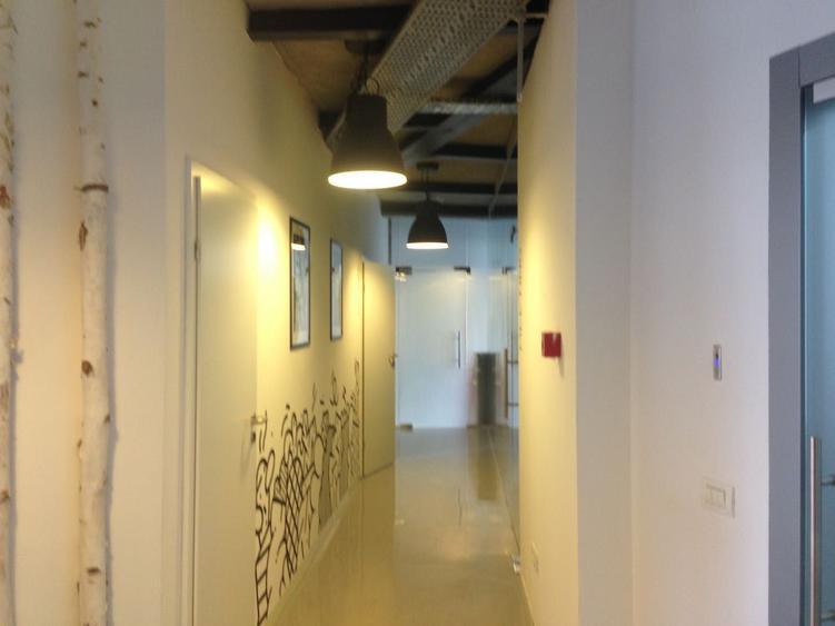 Piata Amzei, birou de dimensiuni medii-open space