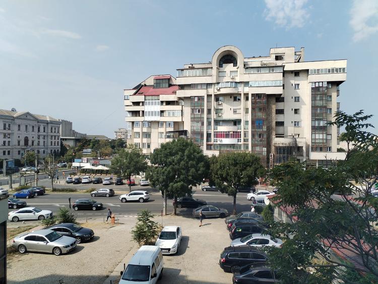 3 camere lux Universitate - KFC