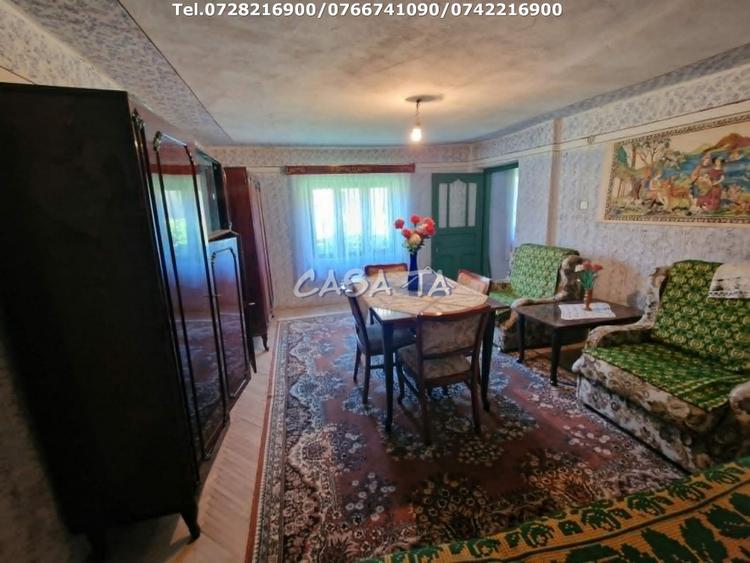 Casa situata in orasul Targu-Carbunesti , Sat Ștefanesti