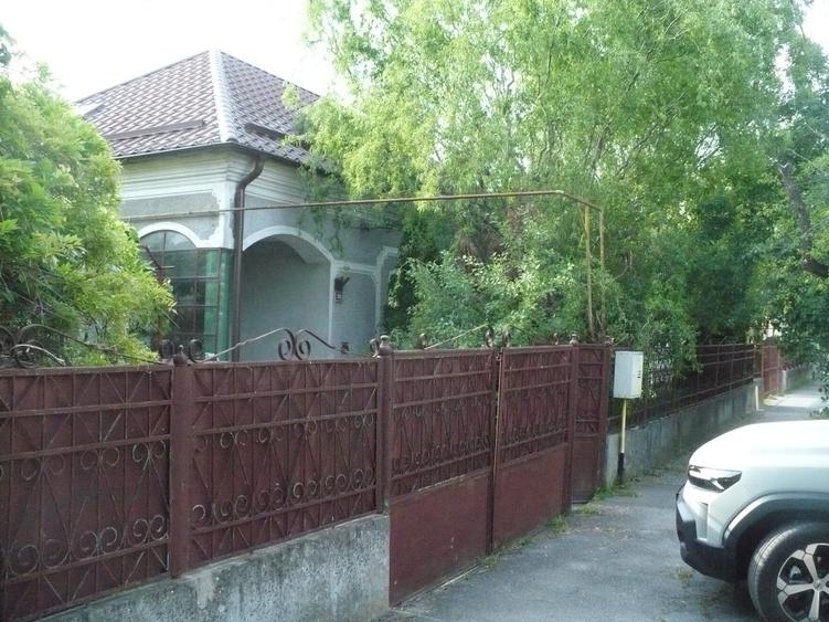 De vânzare casă familială cu grădină și potential de dezvoltare/parcelare