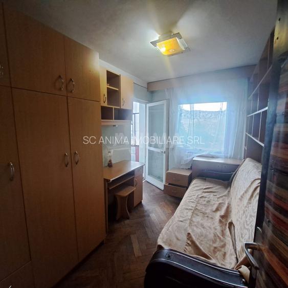 Apartament cu 4 camere, etaj 1, compartimentare decomandată, zonă excelentă - 9