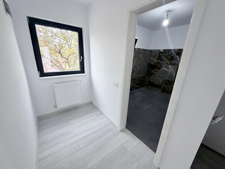 Casa la cheie P+1+M. 7 camere. Pozitie stradala