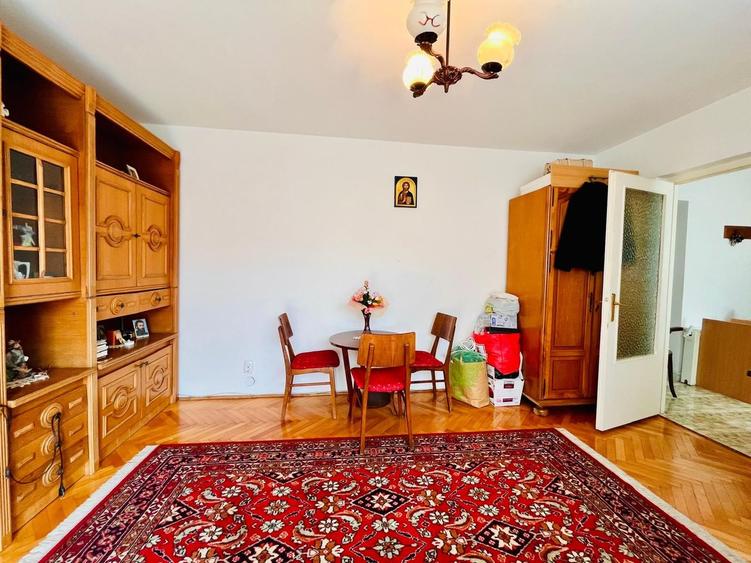 Apartament 3 camere| etaj intermediar |zona Manastur