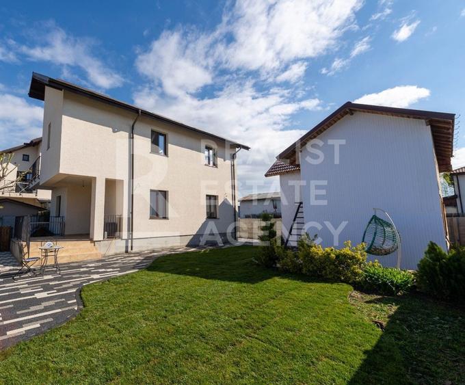 Vila in Tunari cu garaj si spatii de depozitare