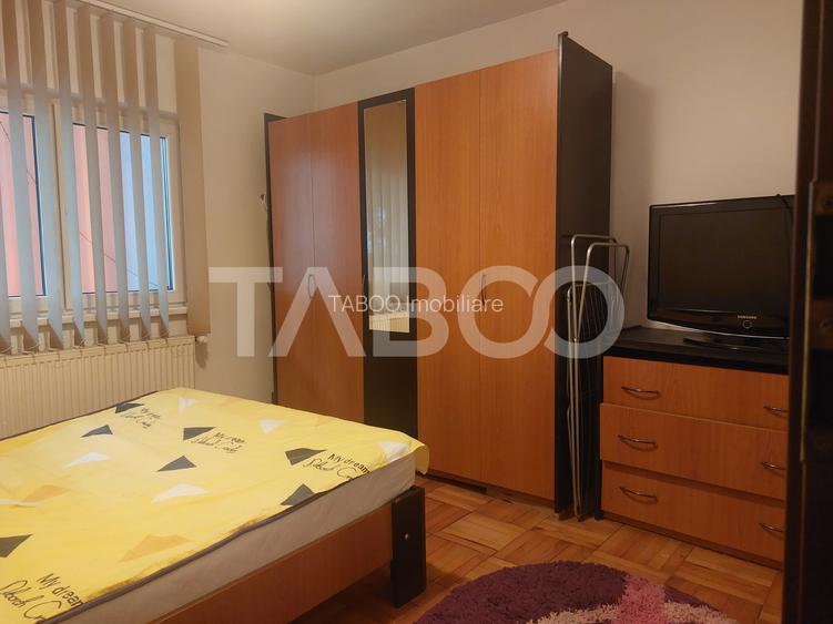 Apartament cu 2 camere decomandate si balcon de inchiriat in Strand - 5