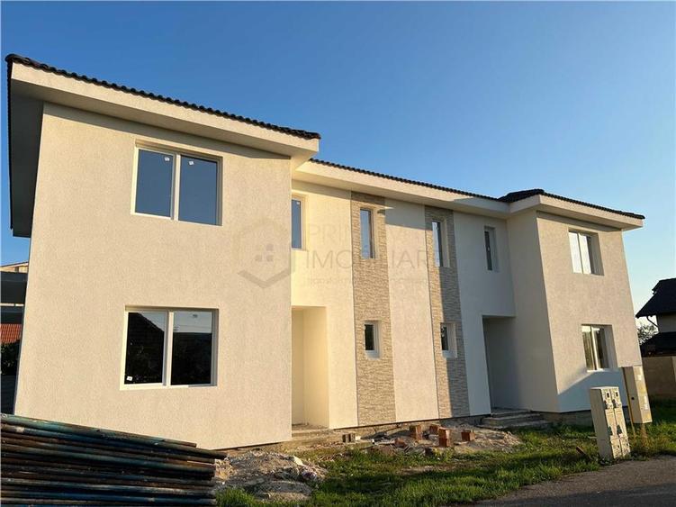 GIROC - Duplex spatios - Zona excelenta - Asfalt - Toate utilitatile