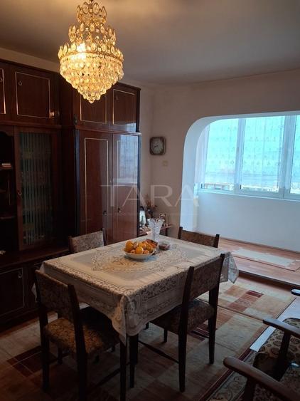 Apartament 3 camere decomandate, zona Piața Zorilor.