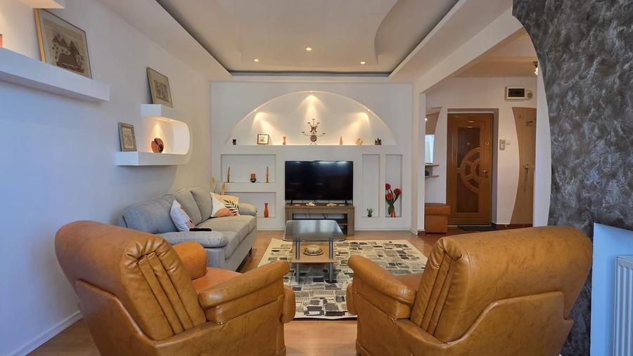 Apartament 3 camere, zona Grivitei