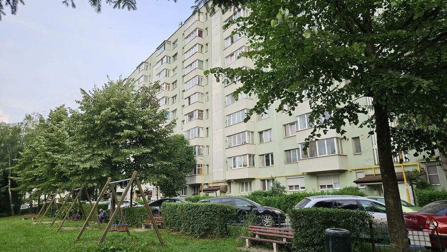 Bulevardul Saturn apartament mobilat si utilat cf I