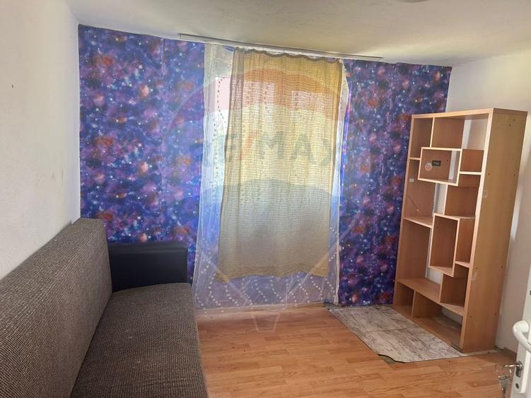 Casă / Vilă cu 4 camere de vânzare