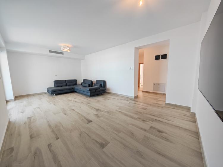 Apartament 3 camere vedere frontala spre mare