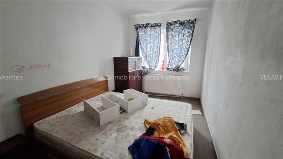 Apartament 2 camere, parter, CT, central - 3