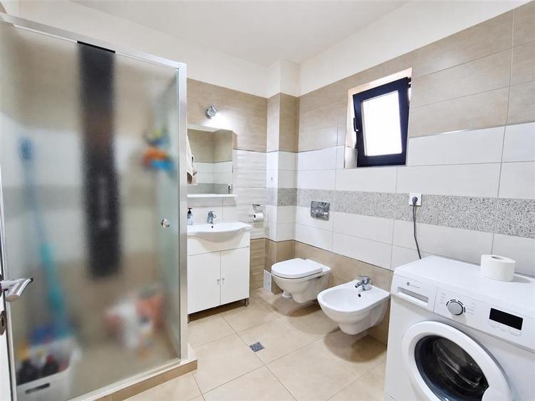 Casa individuala 5 camere 3 bai garaj 500mp teren zona Arhitectilor
