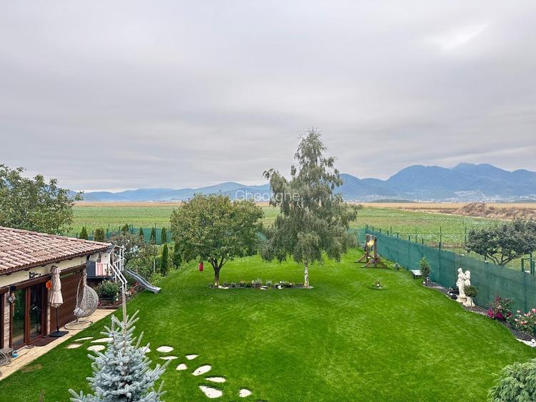 Vila cu vedere la Muntii Bucegi