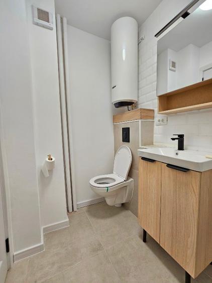 2 camere decomandat, renovat integral | Parcare | 5 min metrou Apărătorii Patr