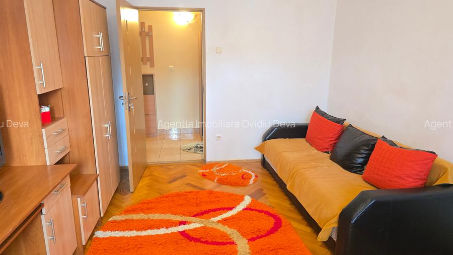 Vand apartament 2 camere cu intrari separate in Deva, Al. Jiului, mobilat - 2