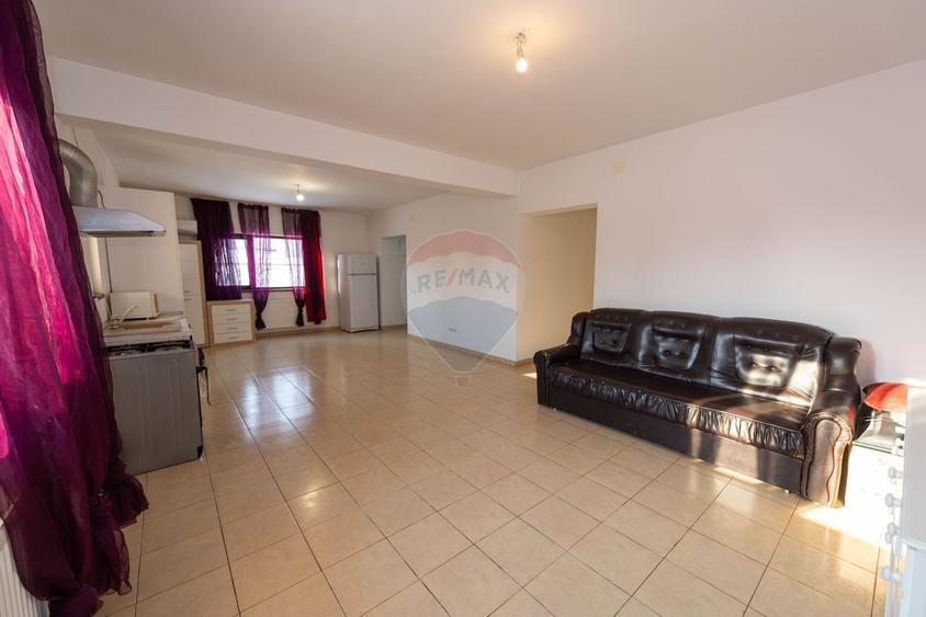 Casa / Vila spatioasa P+1+M de inchiriat zona Padurea Cernica