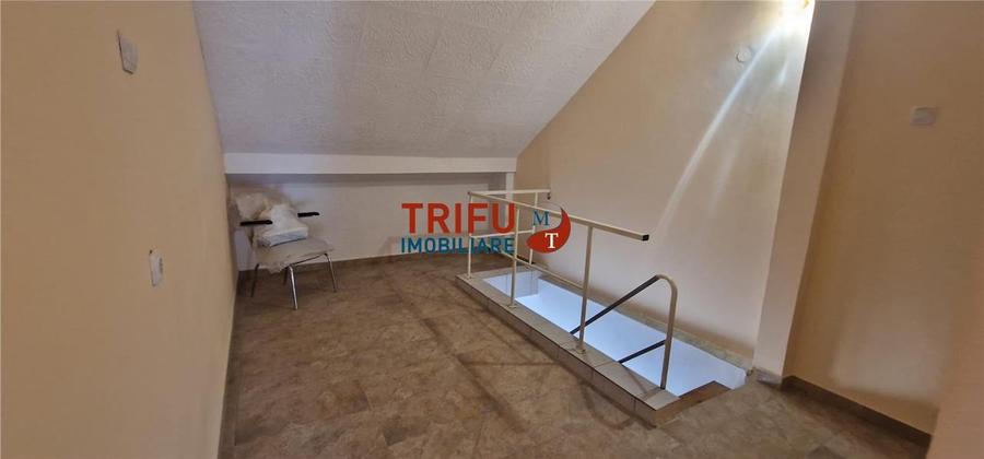 Spațiu de închiriat în Centru, ideal pentru salon de unghii – 40