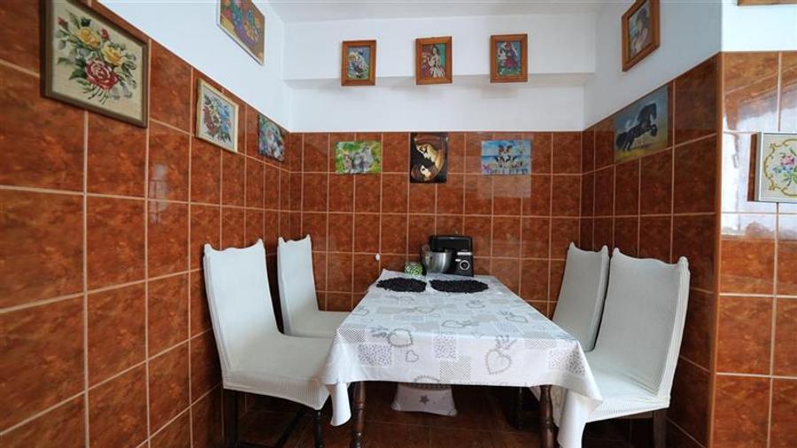 3 camere | 2 bai | 3 balcoane | etaj 4/8 | Rogerius