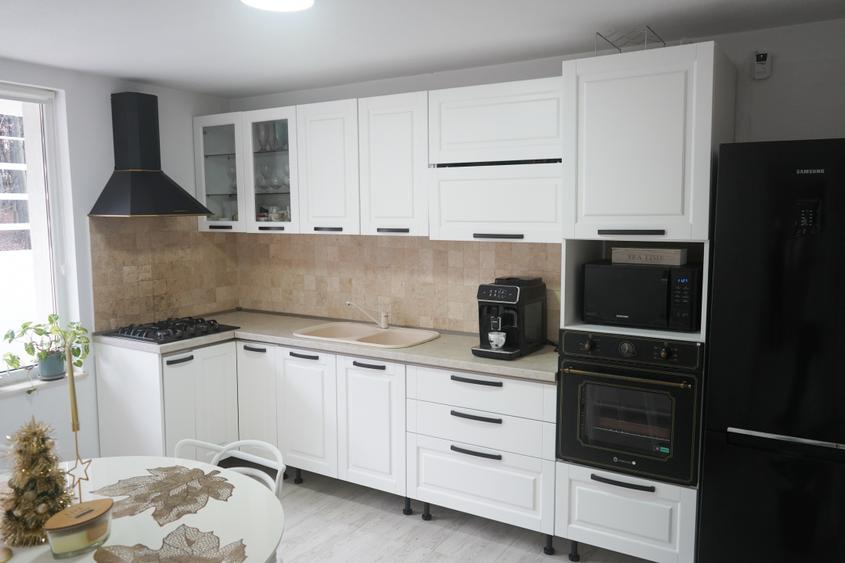 Casa moderna in Balotesti – lumina, stil si confort complet